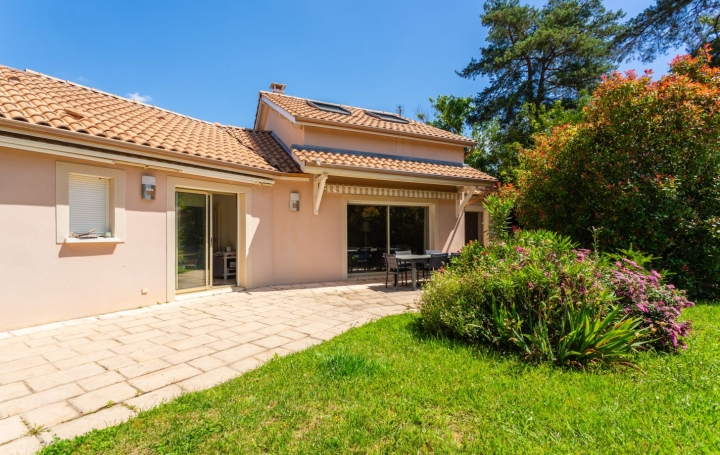  Annonces TLYON Maison / Villa | FRANCHEVILLE (69340) | 200 m2 | 895 000 € 